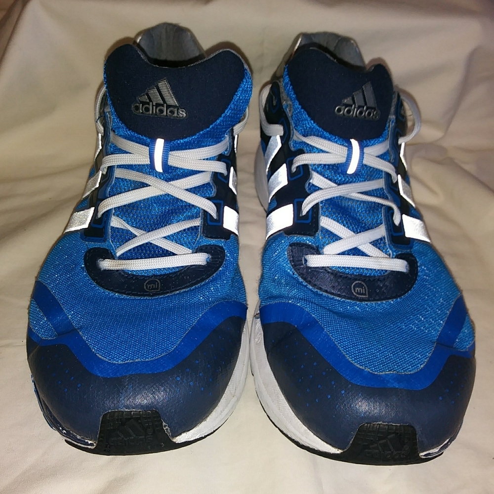 Men's 12.5 adidas continental airprene runningshoe